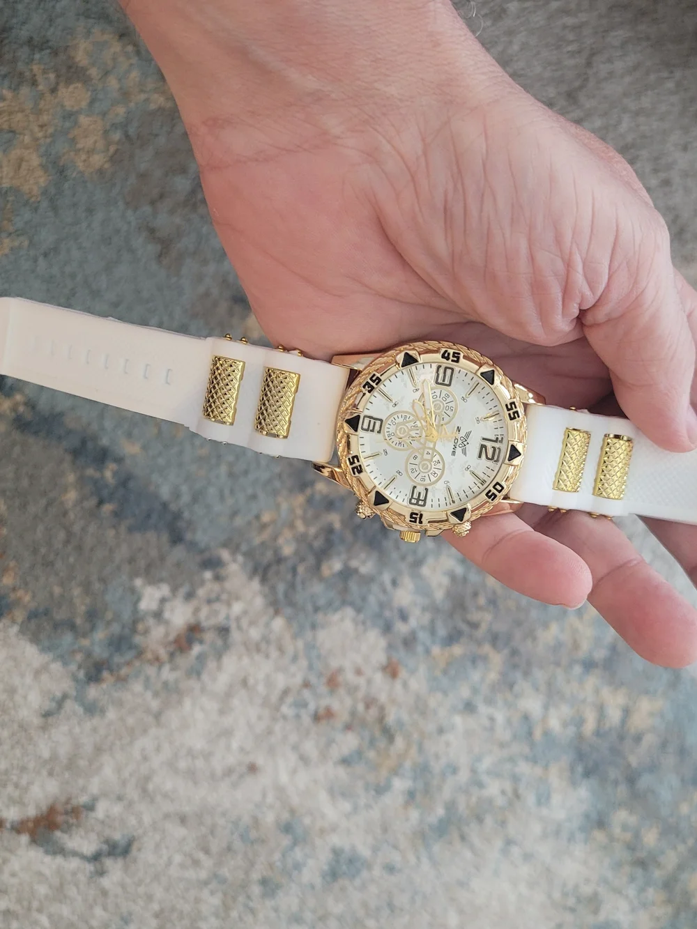 N/A stylish gold